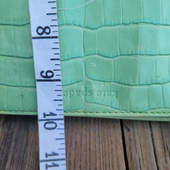 Kate Spade Green Faux Croc Embossed Leather Shoulder Bag | Style 14258 | Gold - Picture 10 of 12